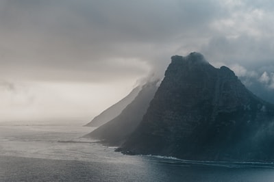 岩山岛白天海景航拍